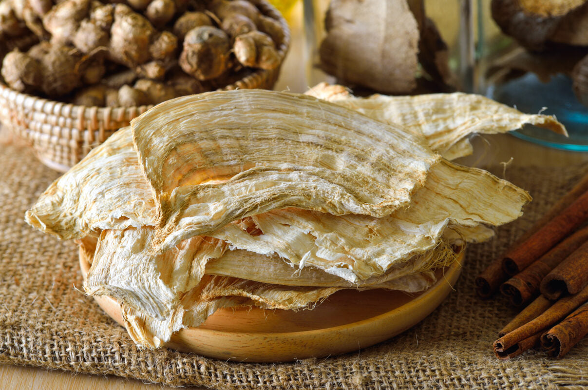 Pueraria Mirifica – Dein natürliches Mittel für Hormonebalance, Haut und Wohlbefinden! Entdecke die vielseitige Wirkung der Traditionellen Thai Medizin