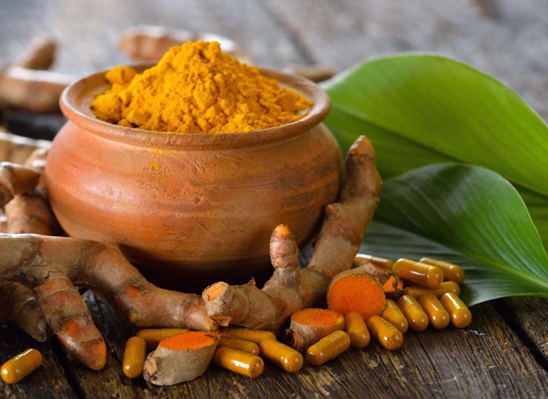 Curcuma longa: 7 erstaunliche Heilkräfte des goldenen Gewürzes für optimale Gesundheit